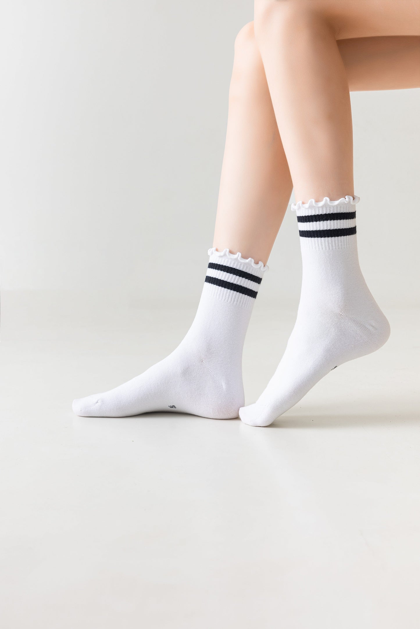 6 párů bezešvých antibakteriálních ponožek pro ženy, černá a bílá 5858