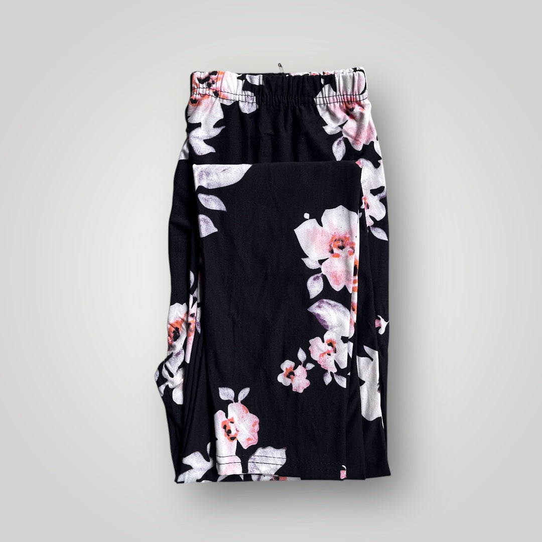 Bavlněné legíny pro nadměrky 1639, černé s bílými květy