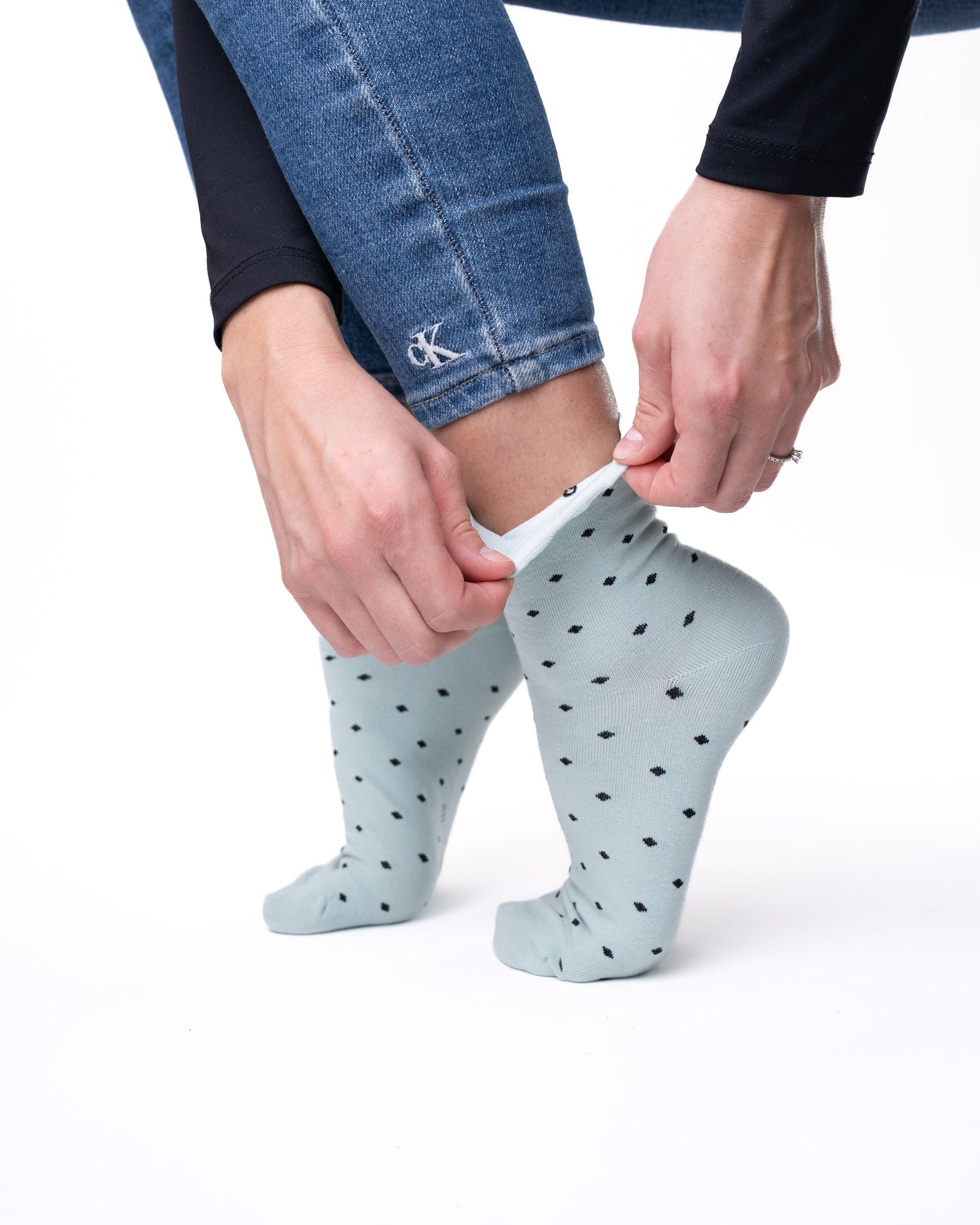 6 párů dámských antibakteriálních ponožek bez gumy a bez švů, tečky 5855