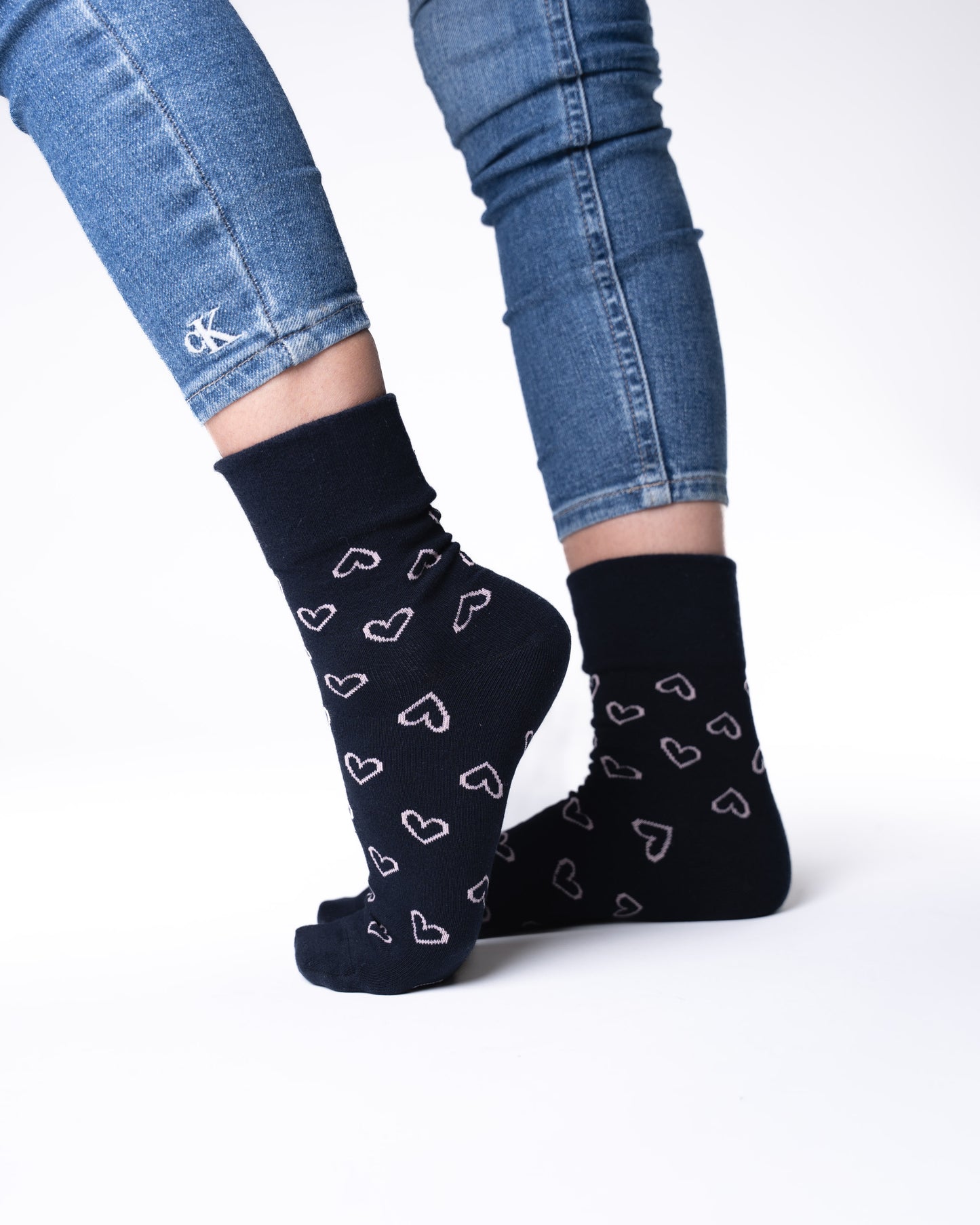 6 párů dámských ponožek bez gumičky, mašliček a srdíček 5702