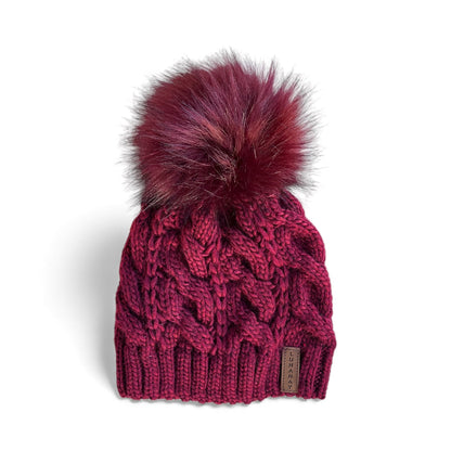 Zimní pletená čepice Lunanay 3599, vínově červená s bambulkou